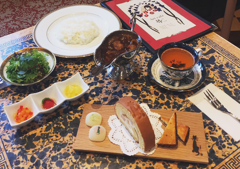 千屋牛ハッシュ・ド・ビーフと夢二のスイーツよくばりセット