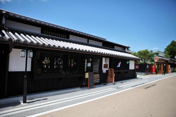 外観（通り側）